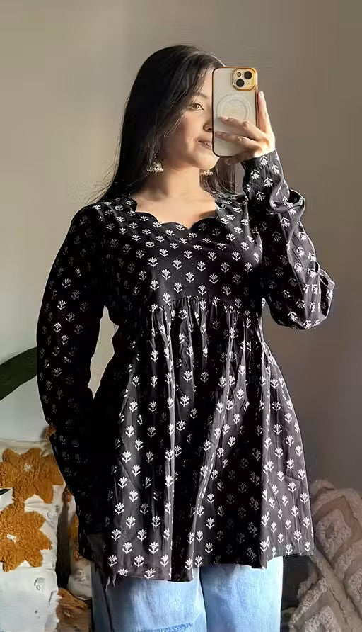 Printed short top Peplum Top