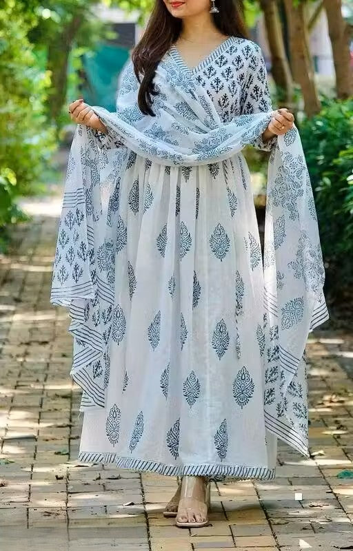 Anarakali kurti and dupatta pink