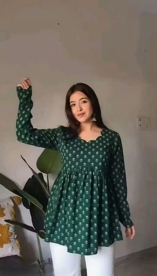 Scalloped Neck tunicDark Green Printed Babydoll Top