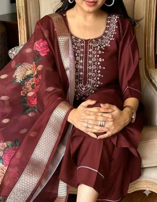 RAYON NECK EMROIDERY 3 PC SUIT FOR WOMAN FASHION