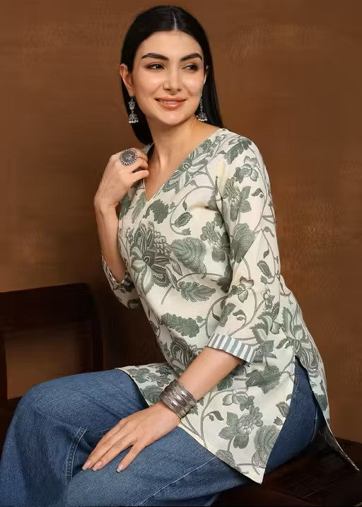 Women Floral Printed Rayon Straight Top