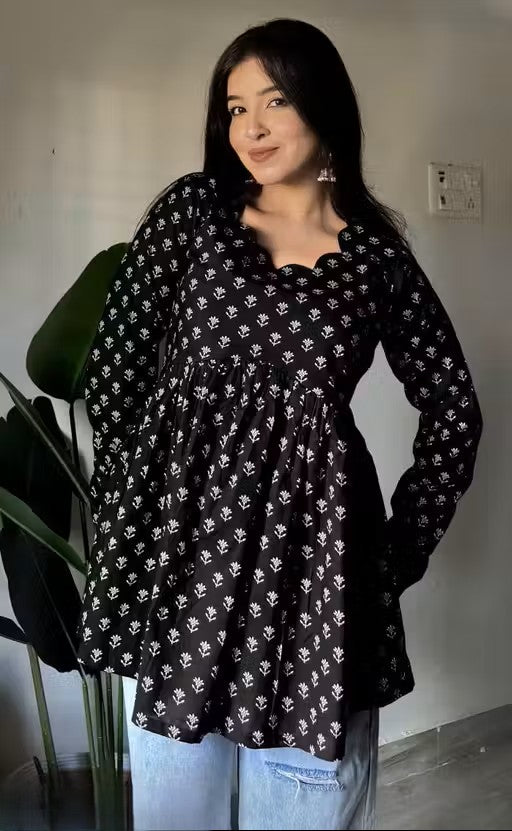 Printed short top Peplum Top