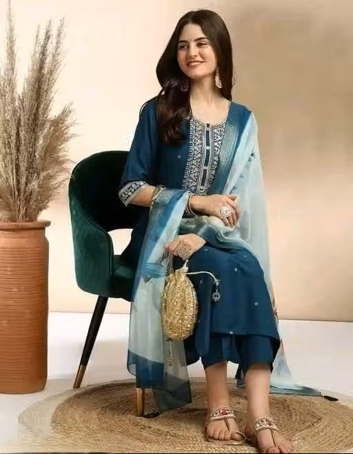 Fancy Rayon Slub Kurta Set For Women With Dupatta
