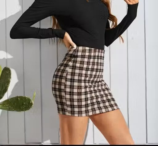 Query Cream skirt for woman